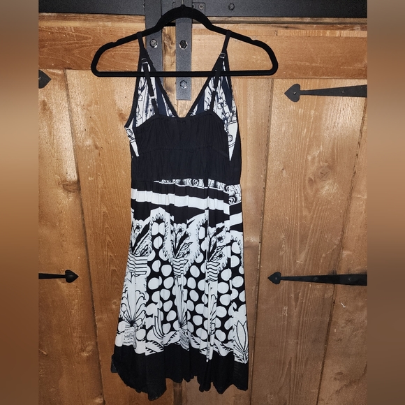 Sundress - Picture 2 of 2